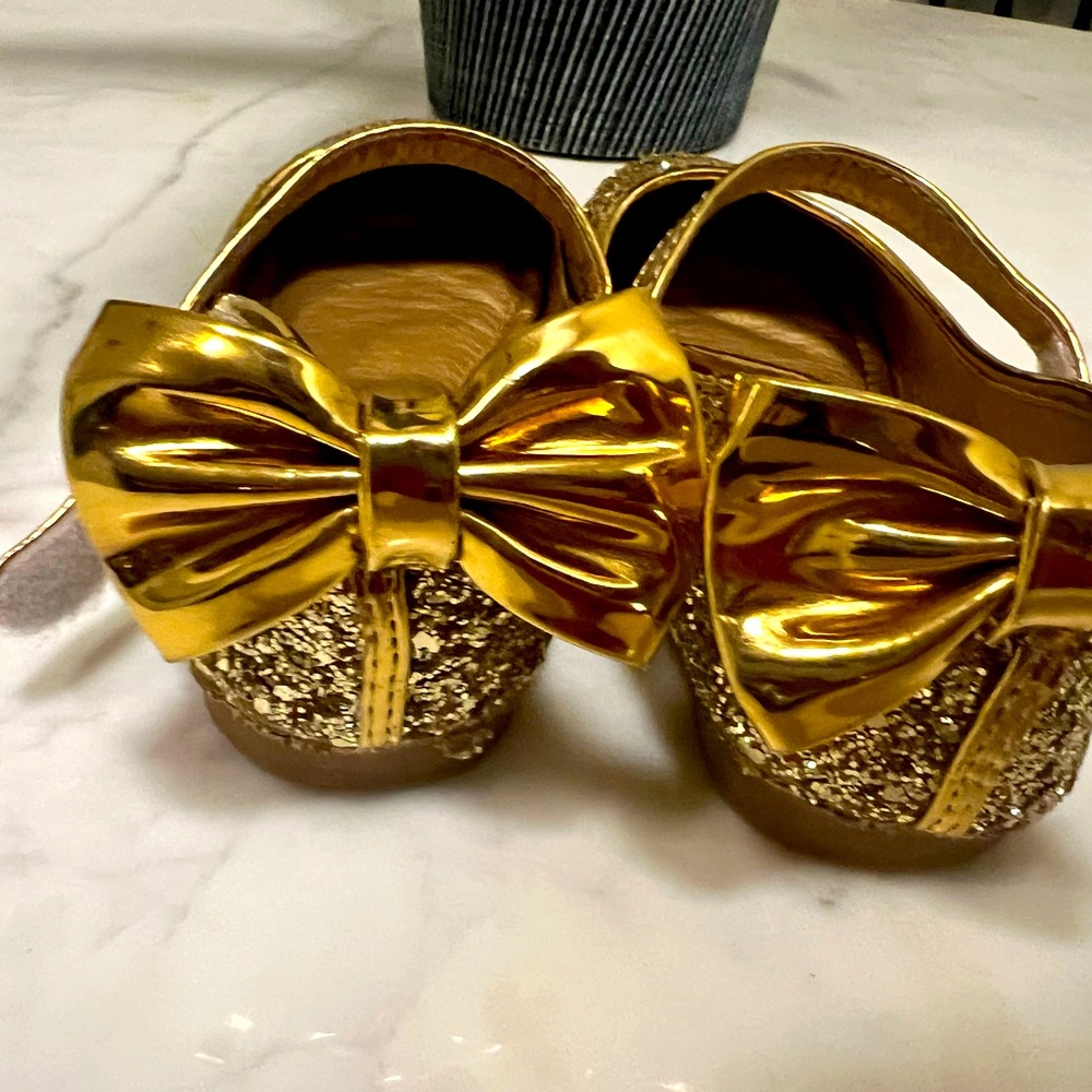 Gold sparkle little girls shoes